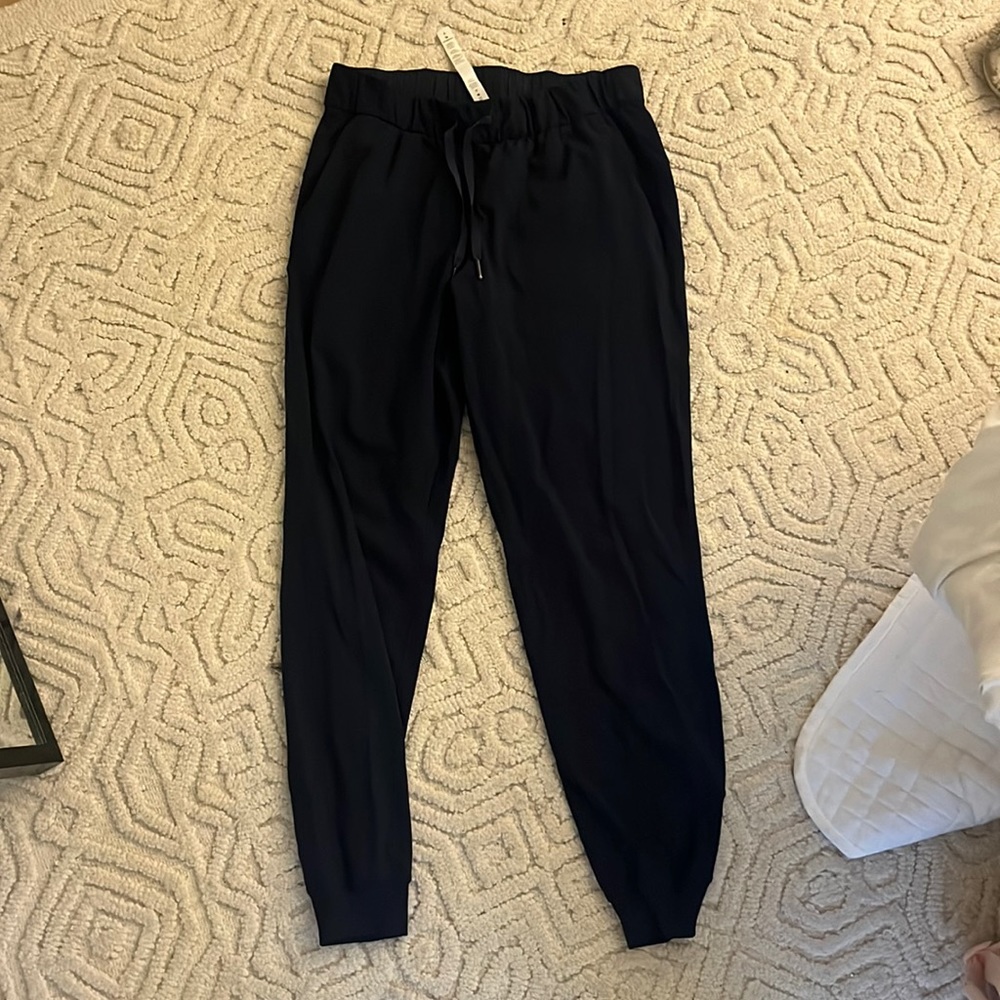 lulu lemon jogger pants